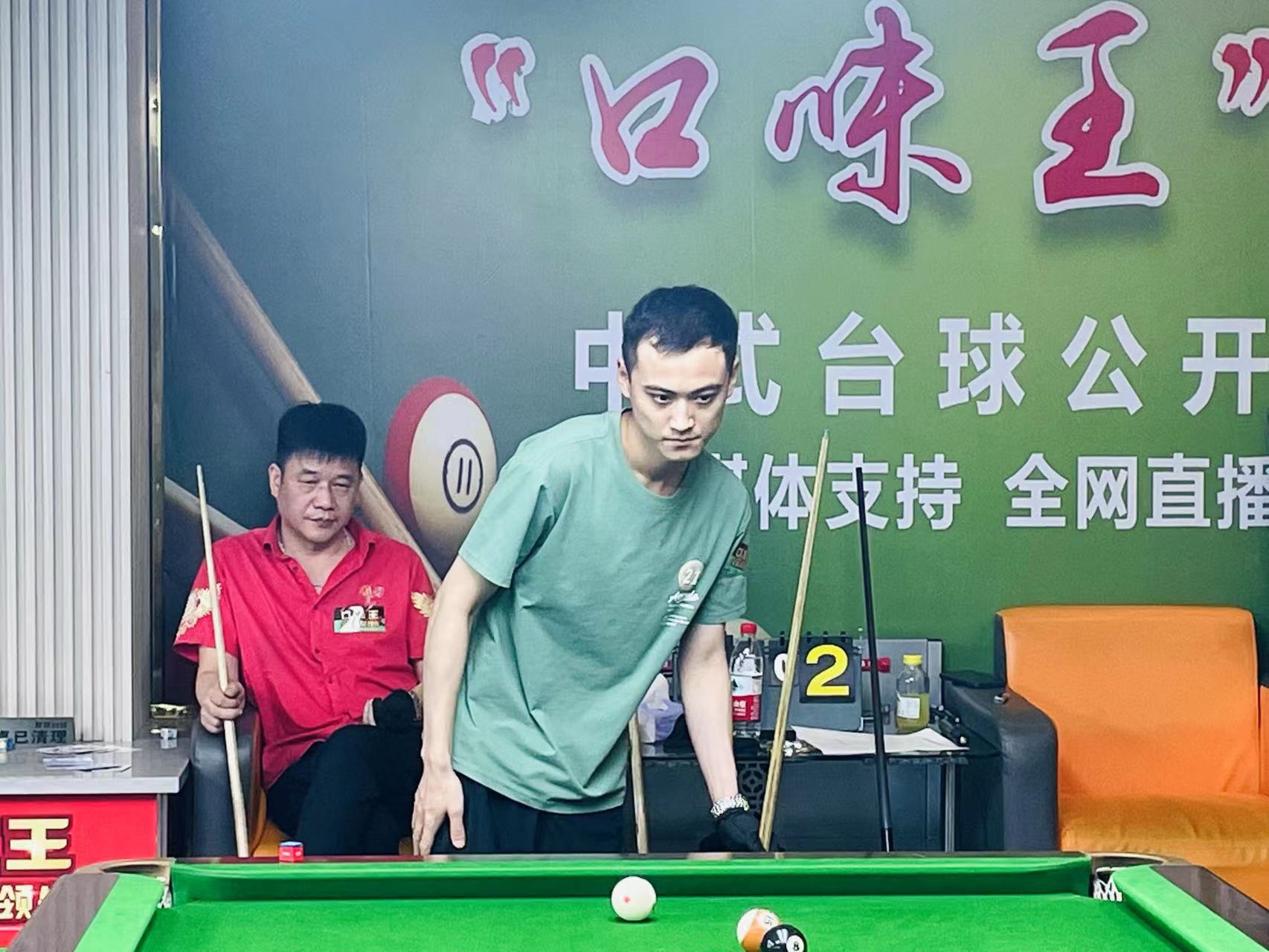 一场重磅对 一场重磅对